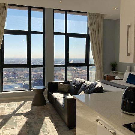 Urban Awe Apartment-Itowers 23Rd Floor Γκαμπορόνε Εξωτερικό φωτογραφία