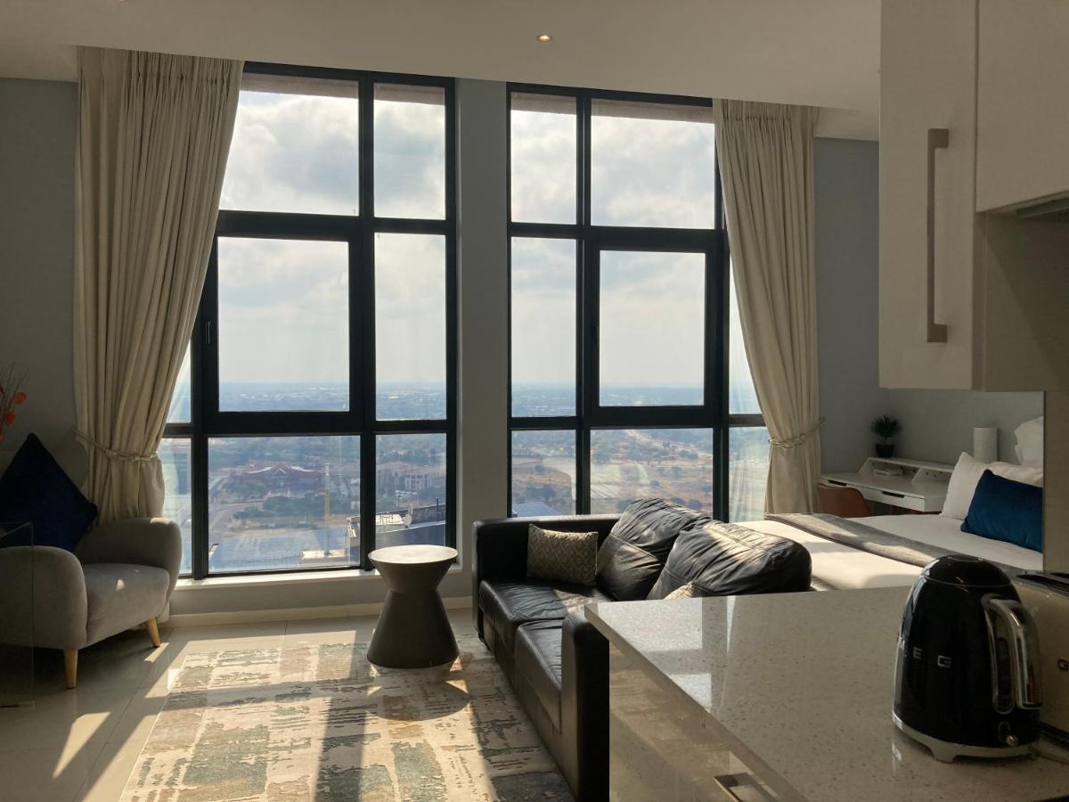 Urban Awe Apartment-Itowers 23Rd Floor Γκαμπορόνε Εξωτερικό φωτογραφία